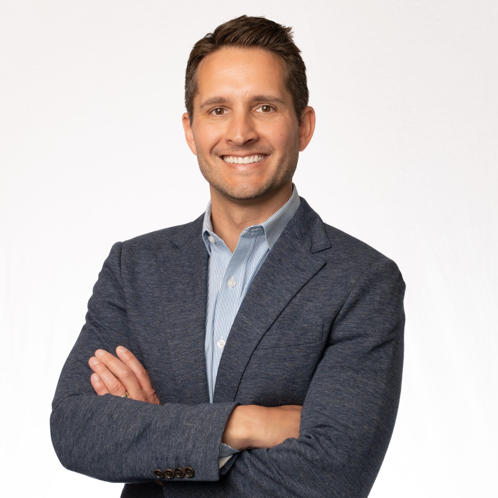 Dr. Mike Lee headshot